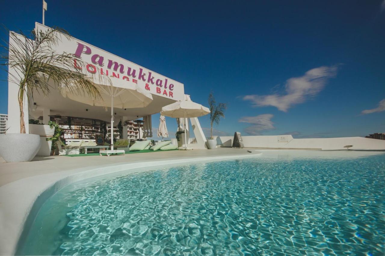 Luxury With Pool View At Caesar Apartment *